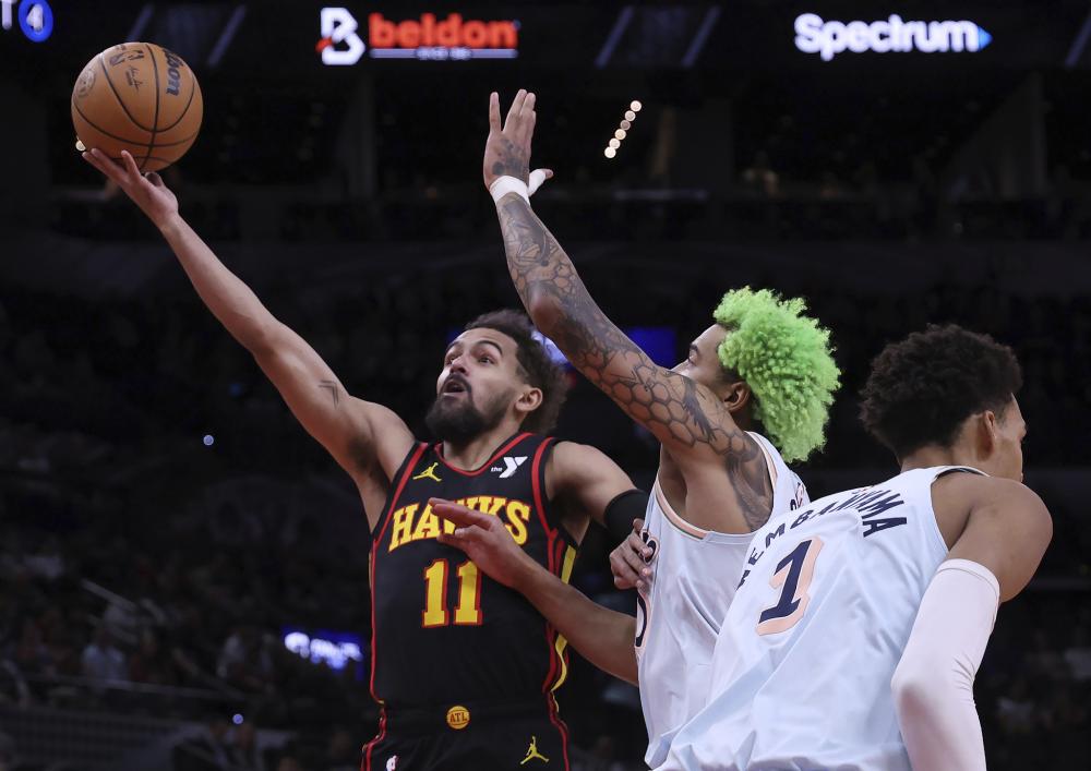 在防守中同 在防守中同