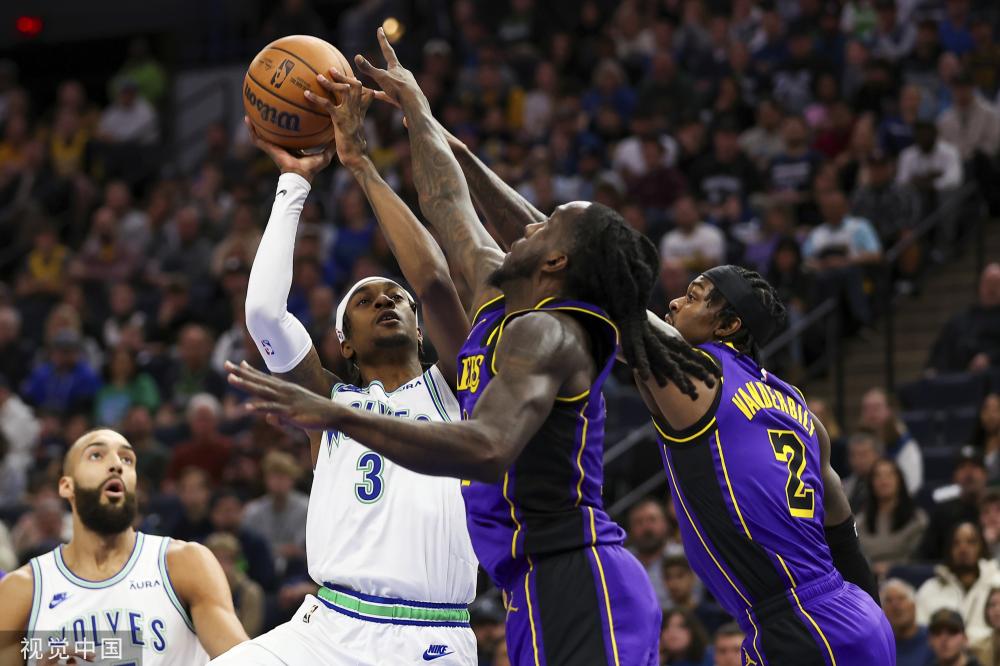 和比赛中持 和比赛中持