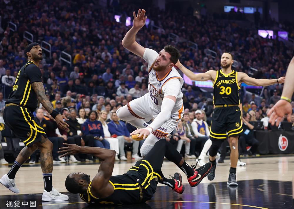 双双出局的 双双出局的